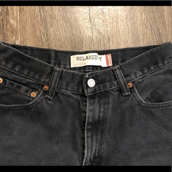 Black Levi jeans - Picture 3 of 4
